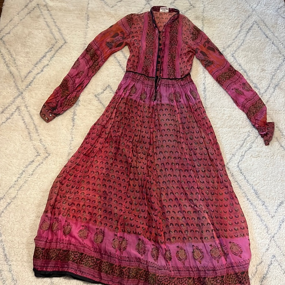 Beautiful vintage Indian dress in hot pink, small